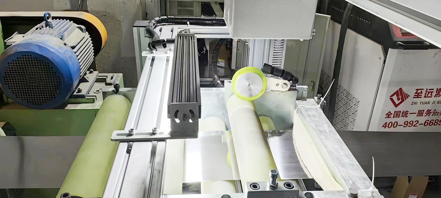 激光涂層測厚儀是一種高精度的測量設備