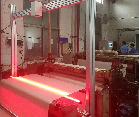 塑料薄膜缺陷檢測設備：提升產品質量與生產效率的關鍵工具